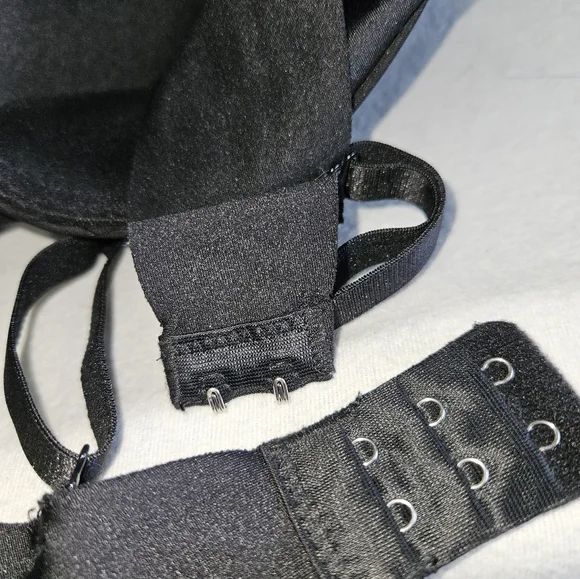 YMI Intimates Womans Black Bra Size 36C - Picture 10 of 10